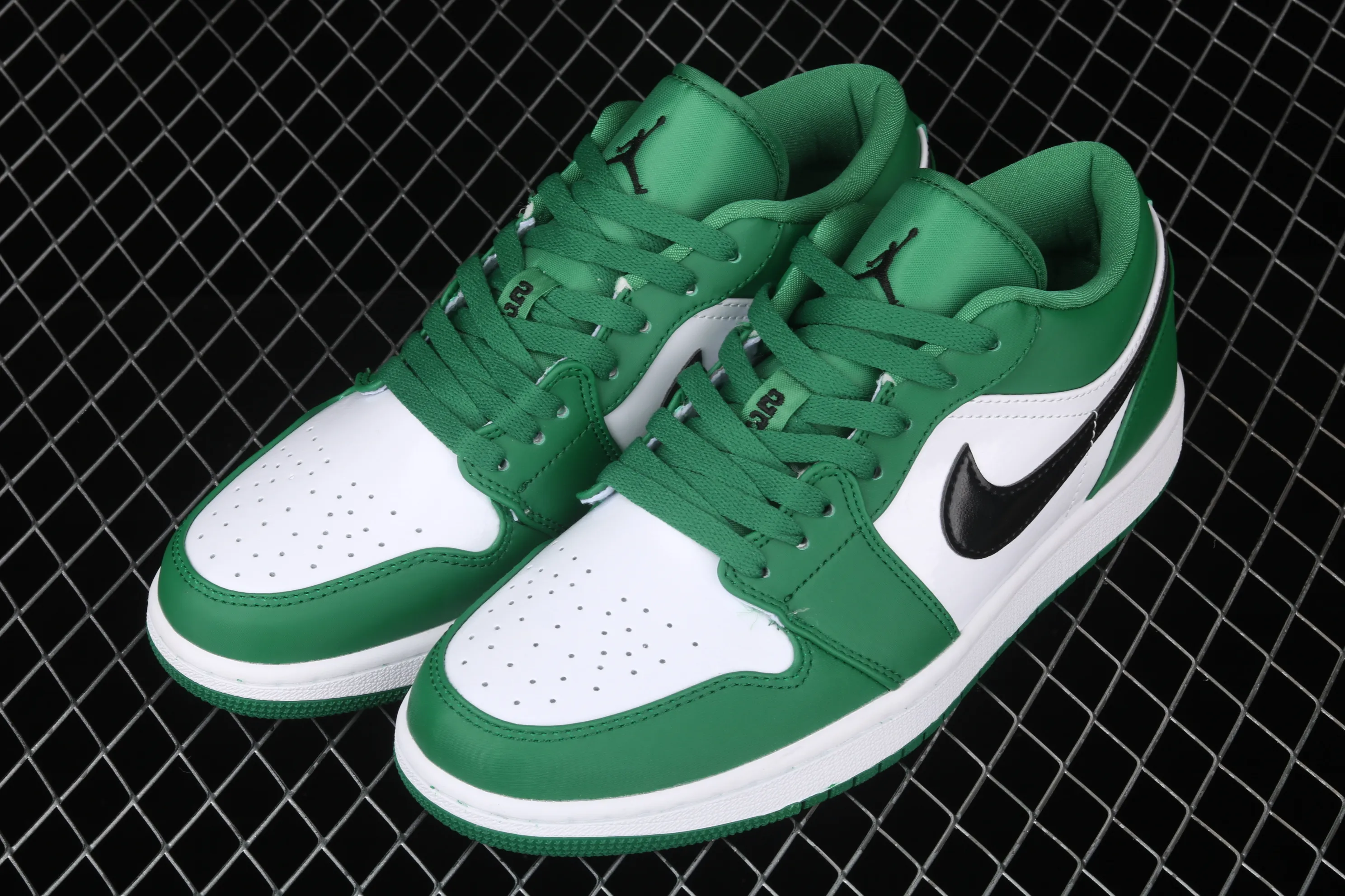 All categories Air Jordan Jordan series basketball shoes Air Jordan 1 Low Air Jordan 1 Low AJ1 Qiao 1 silk stitching low-top cultural and leisure sports sneakers 553558-301